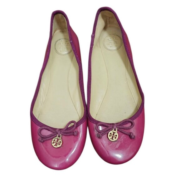 Tory Burch Pink Patent Leather Ballet Flats Gold Logo Charm Size 7.5 - Picture 1 of 7